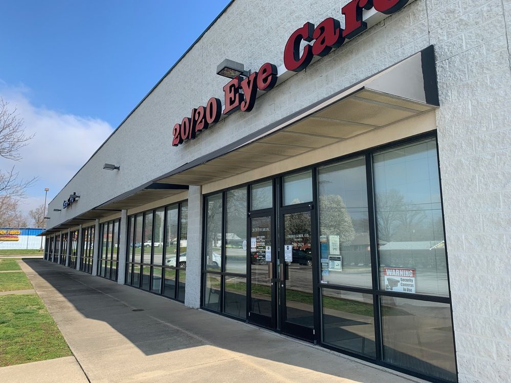 Blackiston Mill Rd Shopping Center: 1418 & 1420 Blackiston Mill Rd, Clarksville, IN 47129